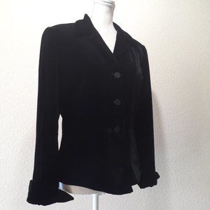 Vintage Drama Black Velvet Fitted Jacket